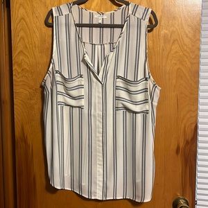 Maurices 3x white and black blouse